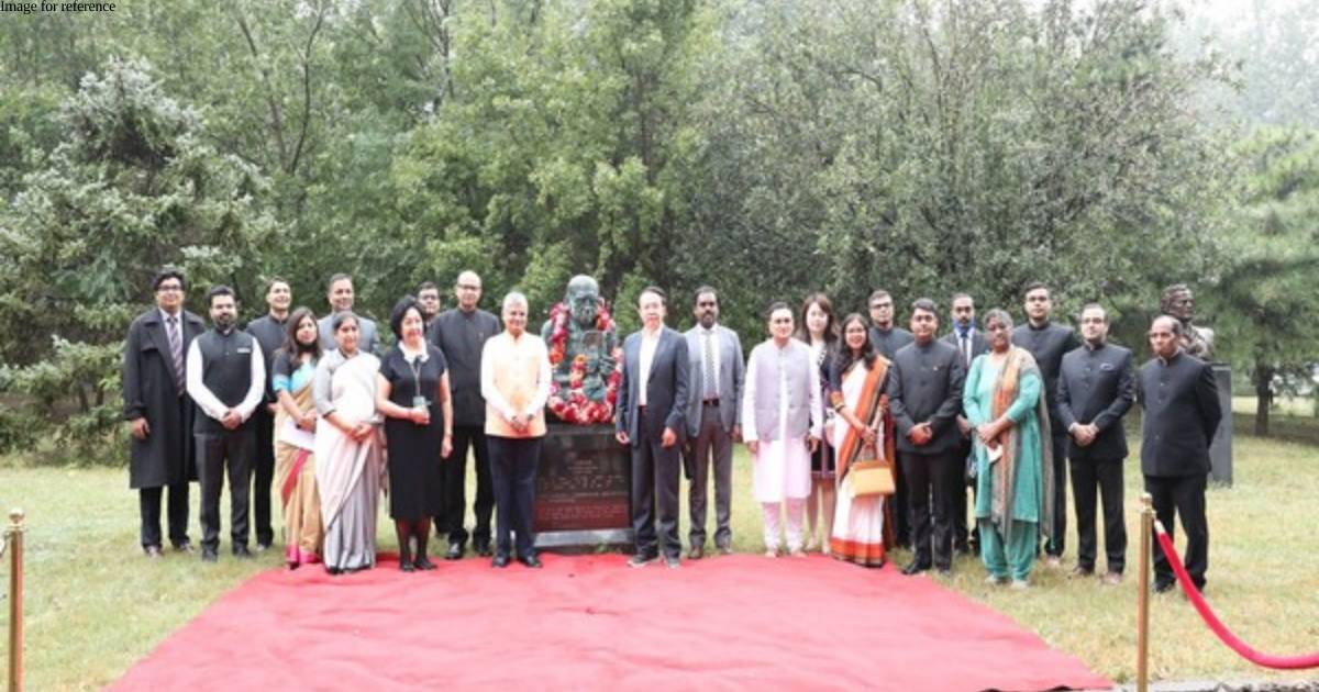 Indian Embassy in China celebrates Gandhi Jayanti at Jintai Art Museum in Beijing